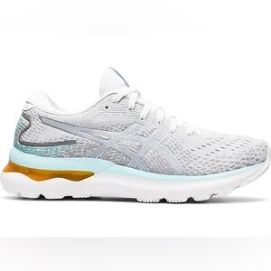 ASICS Gel-Nimbus 24 size 9